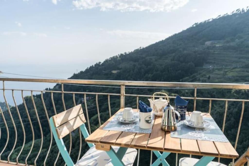 Вилла La Finestra Sul Mare A Drignana Вернацца Экстерьер фото