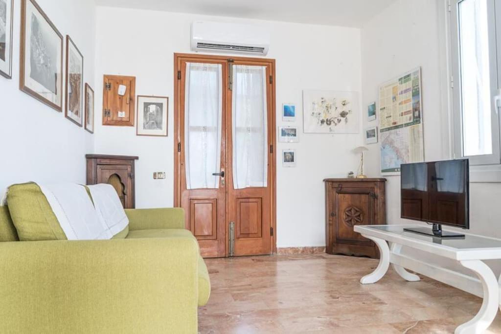 Вилла La Finestra Sul Mare A Drignana Вернацца Экстерьер фото