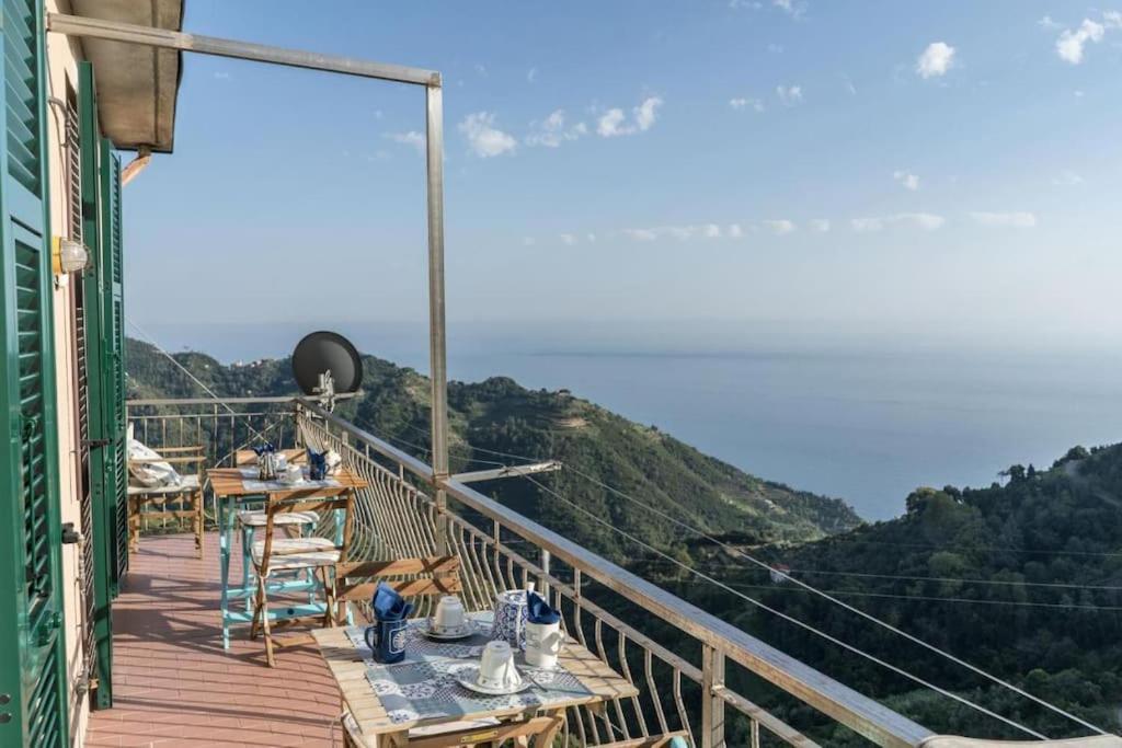 Вилла La Finestra Sul Mare A Drignana Вернацца Экстерьер фото